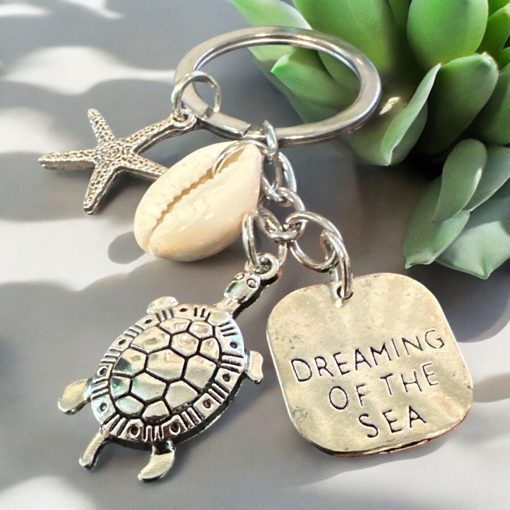 Dreaming‎ of the Sea Turtle Starfish Seashell Stainless Steel Charm Keychain - Picture 2 of 2
